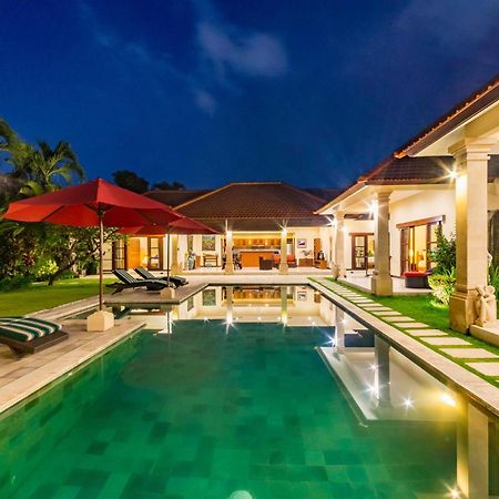 Villa Bugis Drupadi Seminyak Szoba fotó