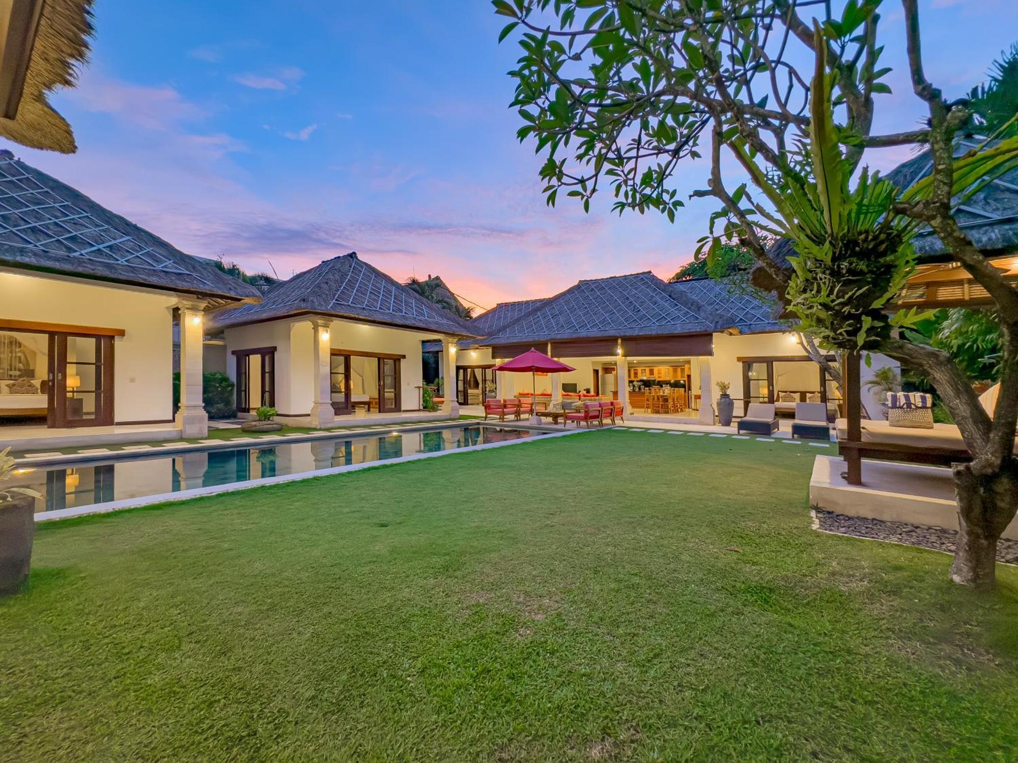 Villa Bugis Drupadi Seminyak Kültér fotó