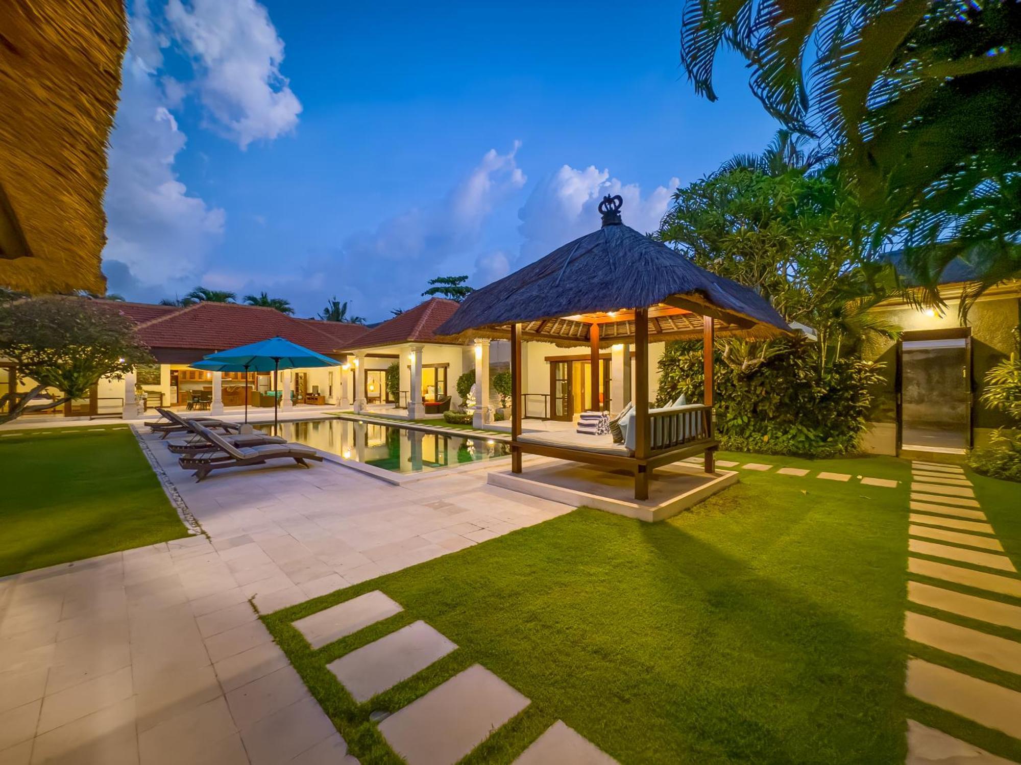 Villa Bugis Drupadi Seminyak Szoba fotó