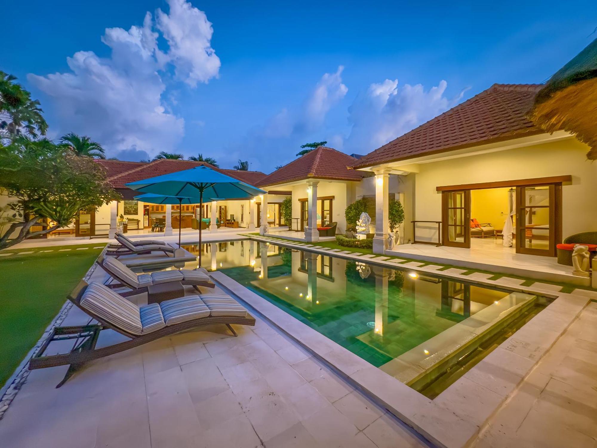 Villa Bugis Drupadi Seminyak Szoba fotó