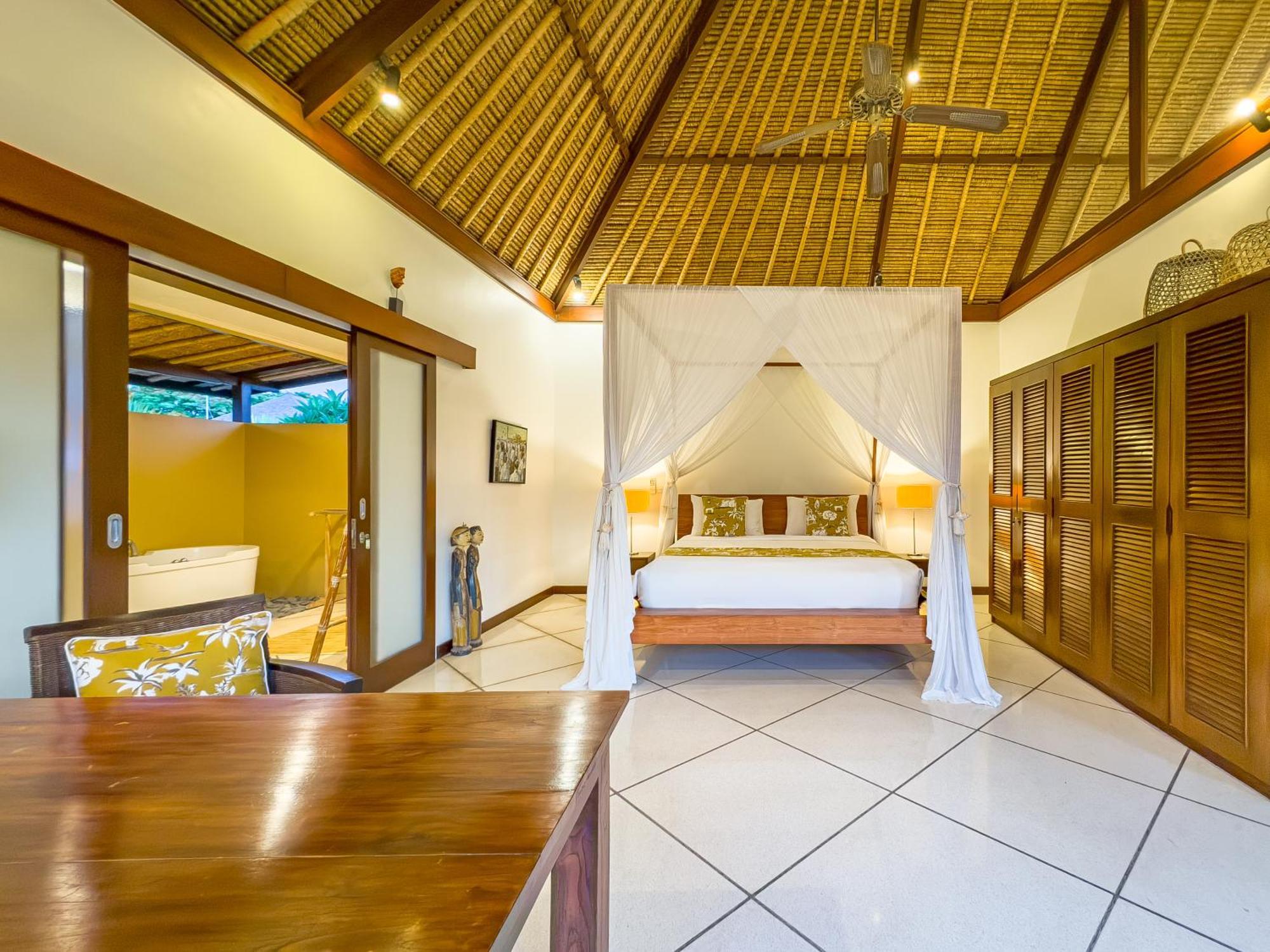 Villa Bugis Drupadi Seminyak Szoba fotó